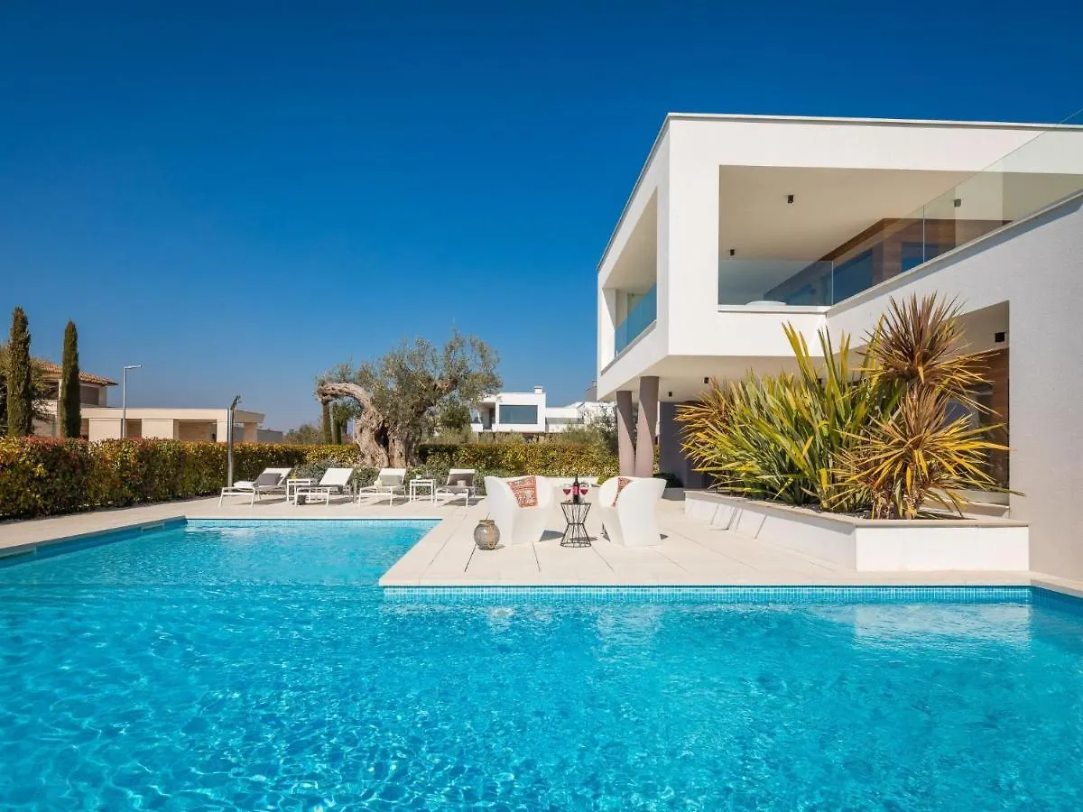 וודניאן Villa Old Olive I By Interhome